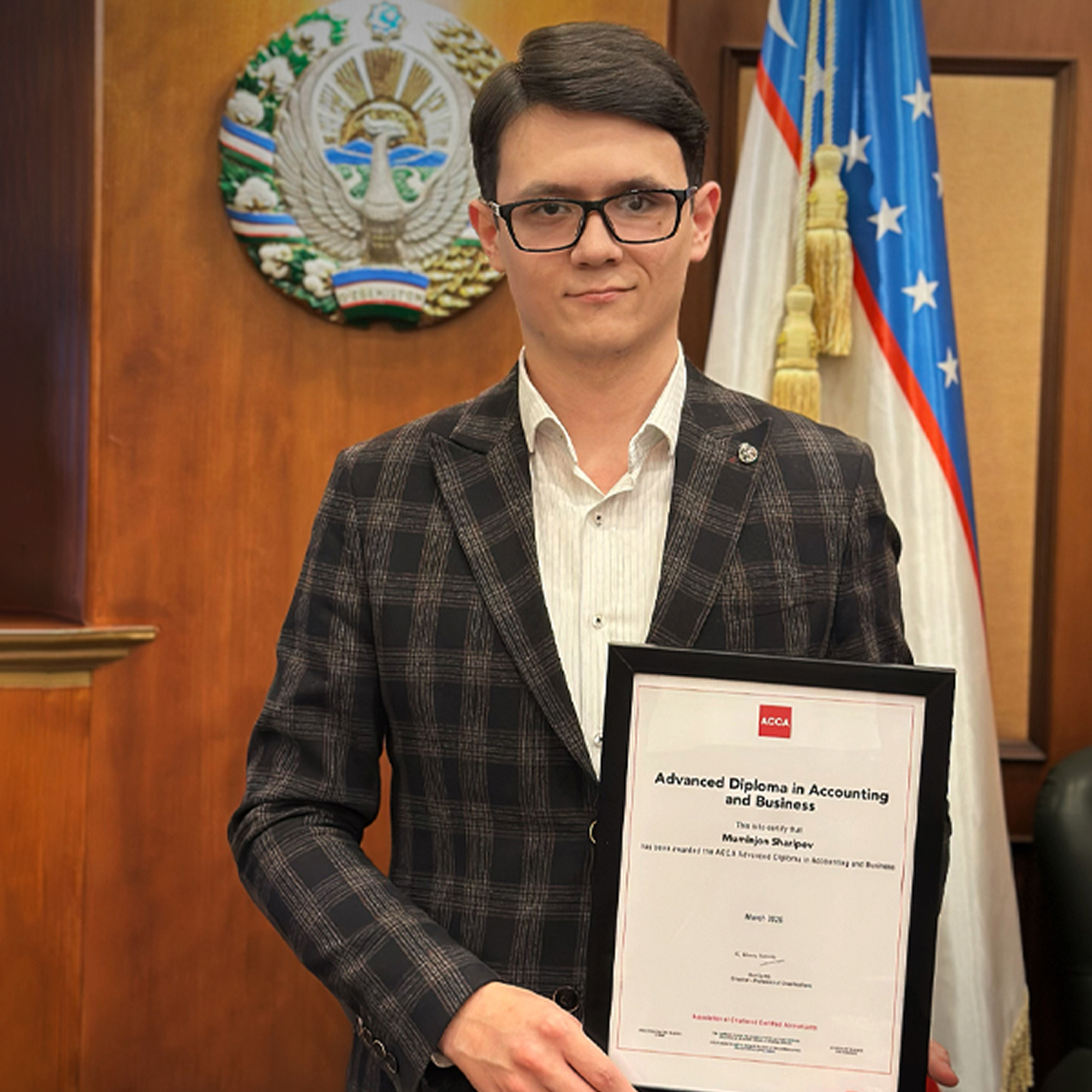 Студенты и преподаватели STARS International University