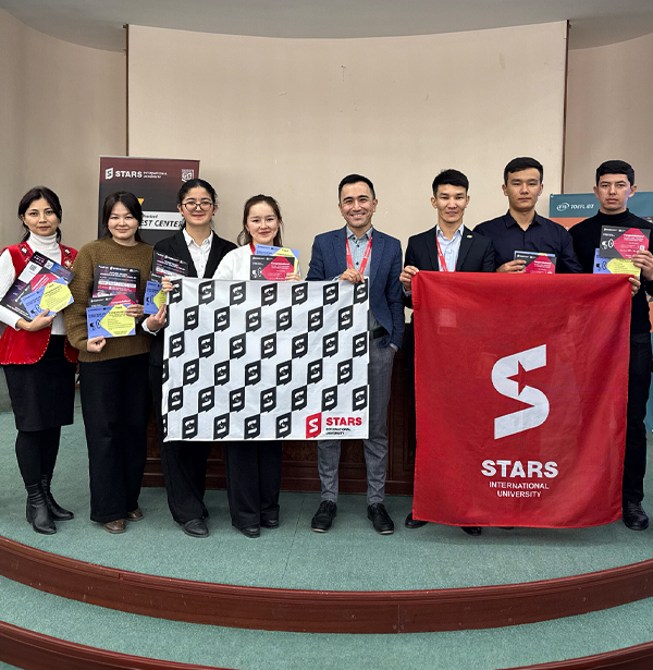 Студенты и преподаватели STARS International University